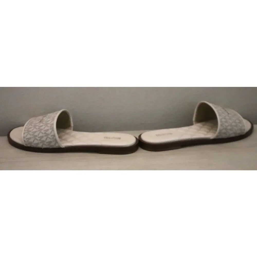 Michael Kors PV25E Women's Sz 10M Vanilla Monogram Quilted Slide Sandals - Picture 12 of 13
